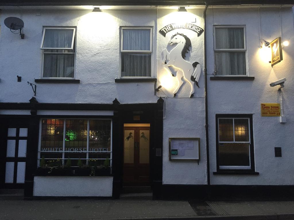 White Horse Hotel Builth Wells Exterior foto